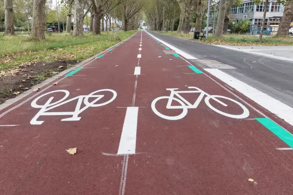 Die Radleitroute 2 von Lörick bis zum Luegplatz ist weitgehend fertig