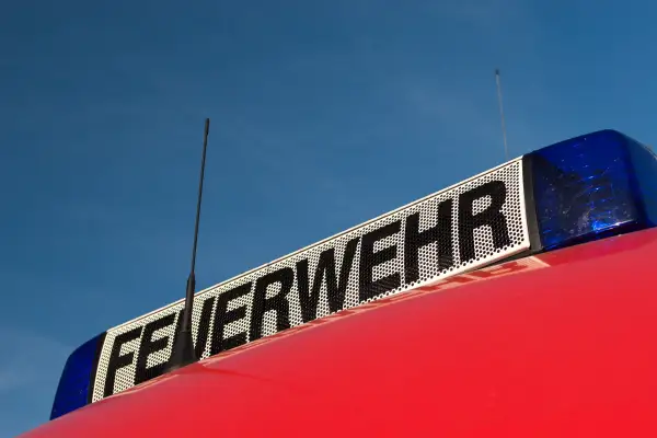 Bewohnerin entdeckt nächtlichen Brand in Heerdt und weckt ihre Familie