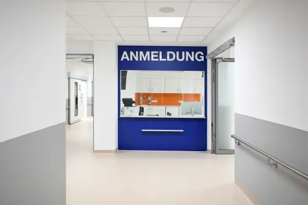 Seit Montag, 5. Oktober, ist die neue Zentrale Notaufnahme der Schön Klinik Düsseldorf in Heerdt in Betrieb. Foto: Schön Klinik Düsseldorf